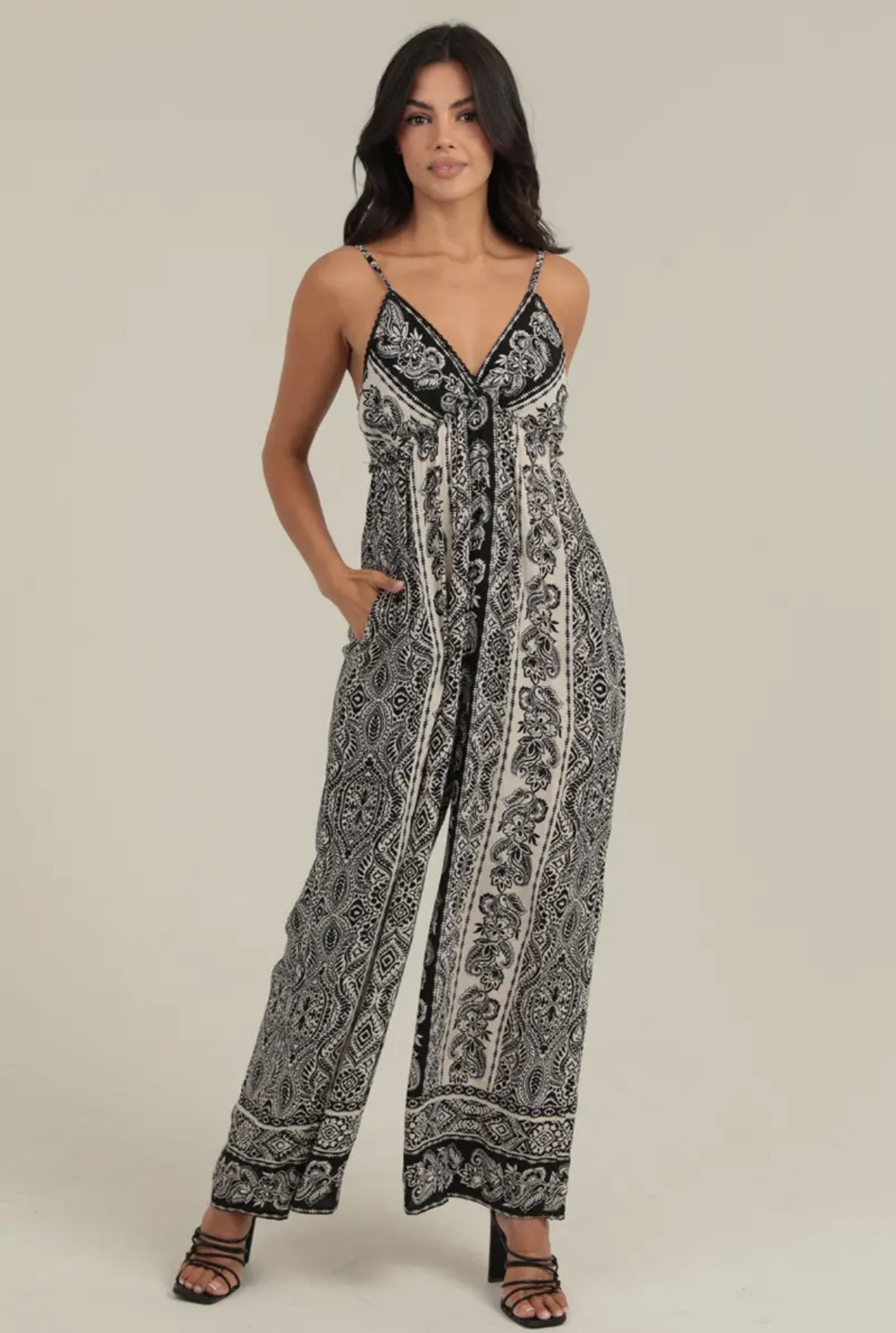 Karma - Boho jumpsuit in black & white